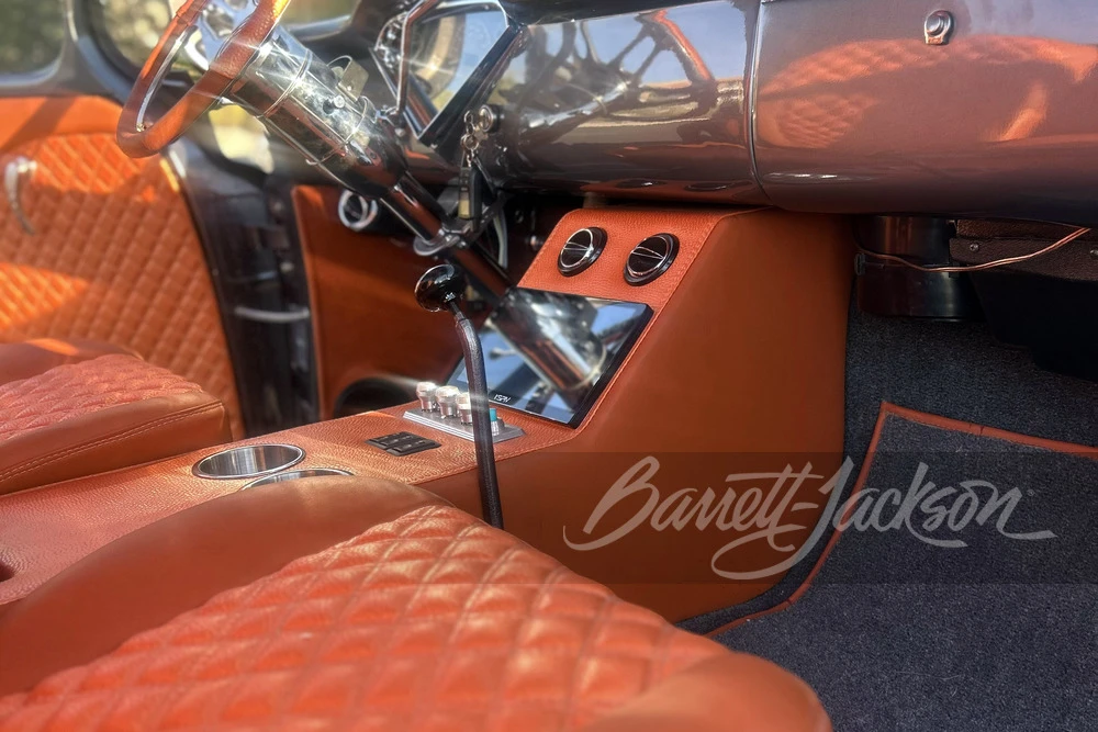 1958 Chevrolet Task Force - Image 7 of 17