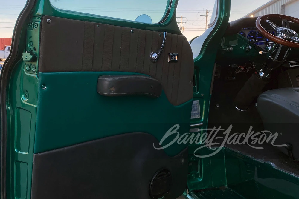 1958 Chevrolet Task Force - Image 15 of 27