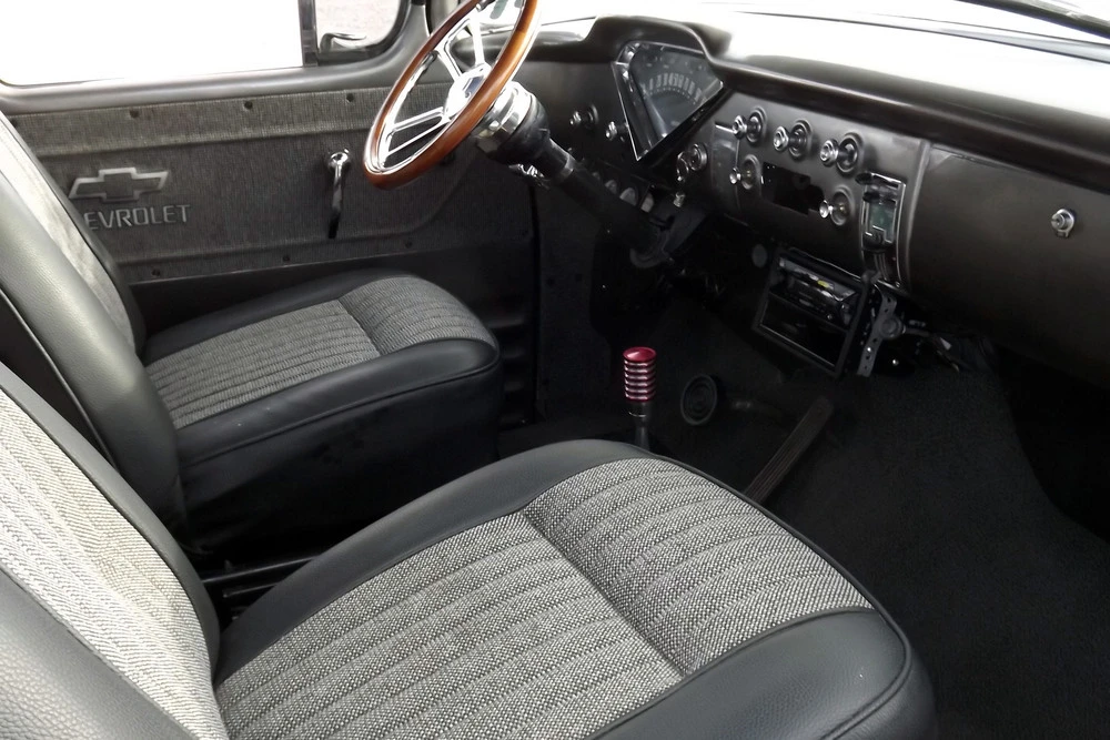 1958 Chevrolet Task Force - Image 4 of 8