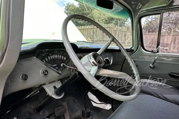 1958 Chevrolet Suburban 4th Gen - Image 4 of 31
