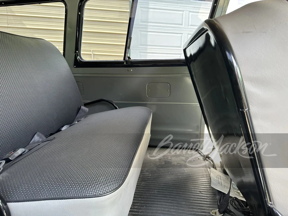 1958 Chevrolet Suburban 4th Gen - Image 15 of 31