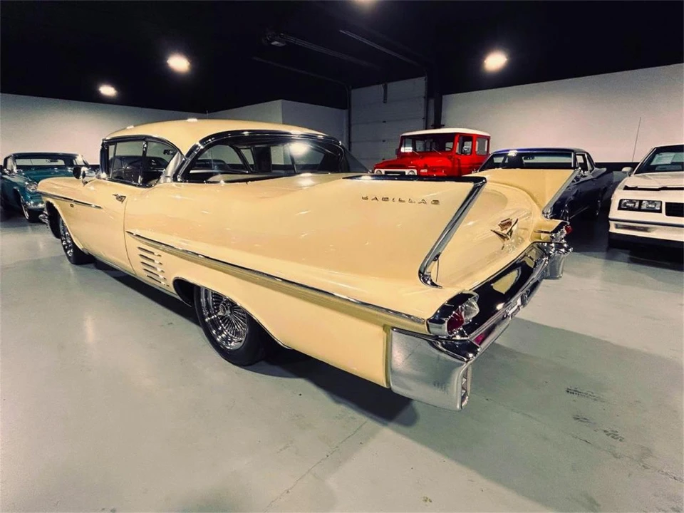 1958 Cadillac Series 62 4th Gen - Image 18 of 31