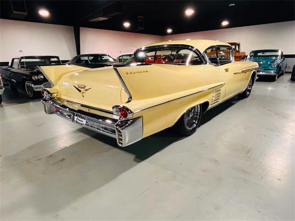 1958 Cadillac Series 62 4th Gen - Image 27 of 31
