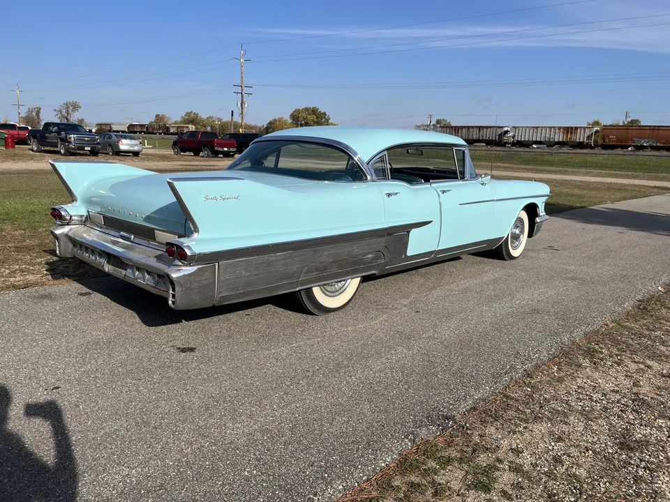 1958 Cadillac Sixty Special - Image 5 of 31