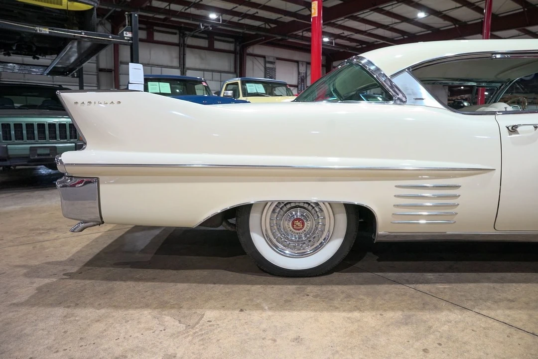 1958 Cadillac Series 62 4th Gen - Image 9 of 31