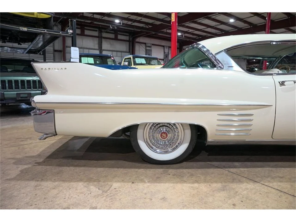 1958 Cadillac Series 62 4th Gen - Image 9 of 31