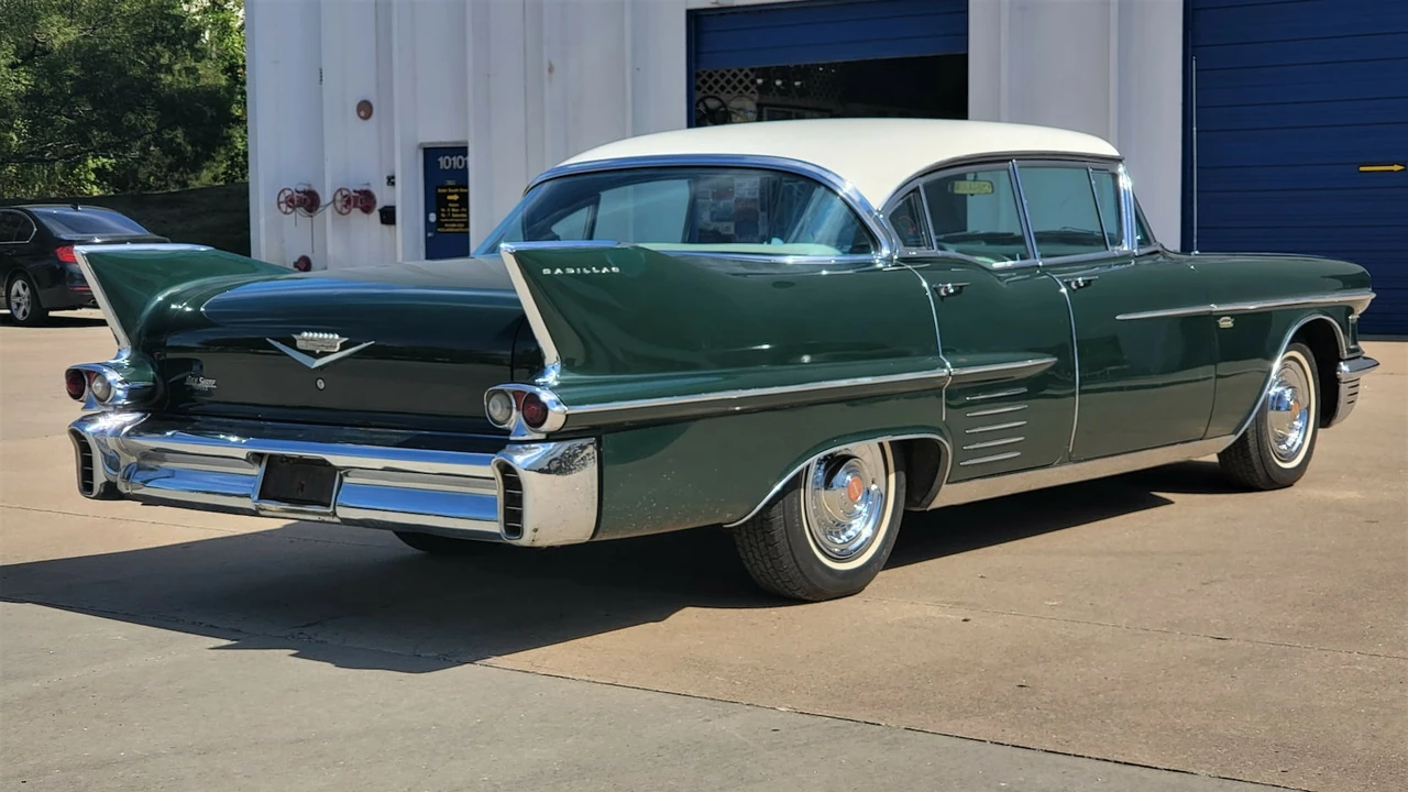 1958 Cadillac Series 62 4th Gen - Image 2 of 6