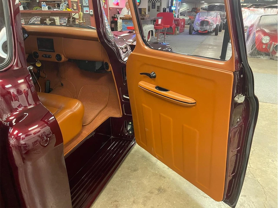 1958 Chevrolet Task Force - Image 15 of 17