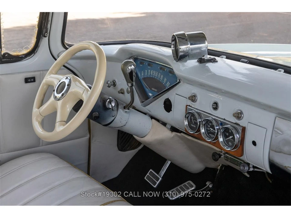 1958 Chevrolet Task Force - Image 24 of 31