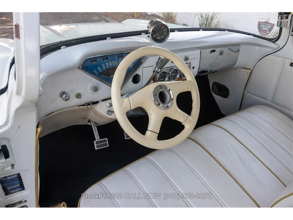1958 Chevrolet Task Force - Image 19 of 31