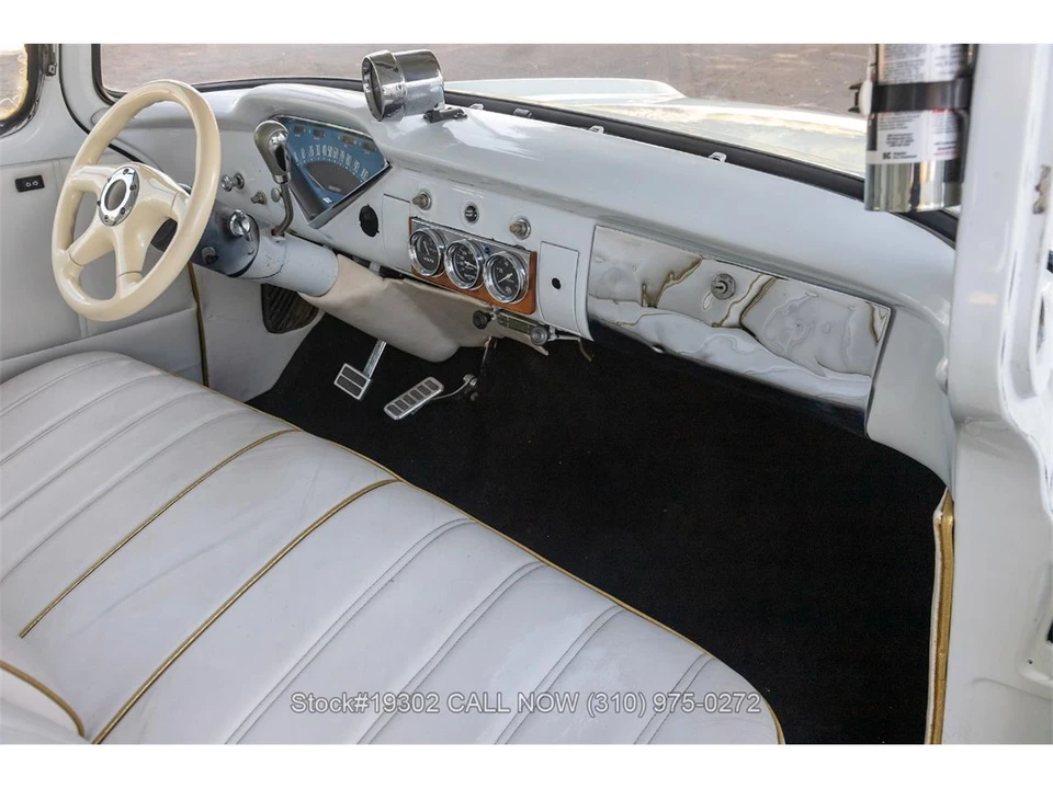 1958 Chevrolet Task Force - Image 23 of 31
