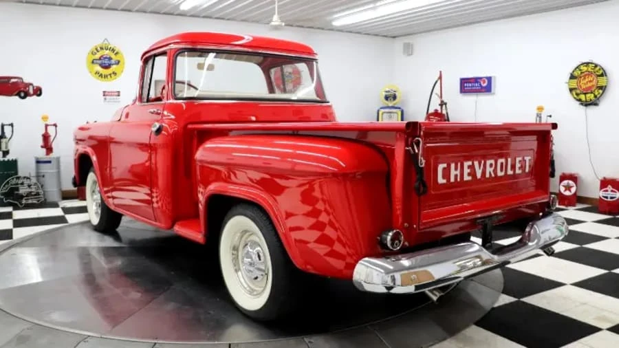 1958 Chevrolet Task Force - Image 22 of 23