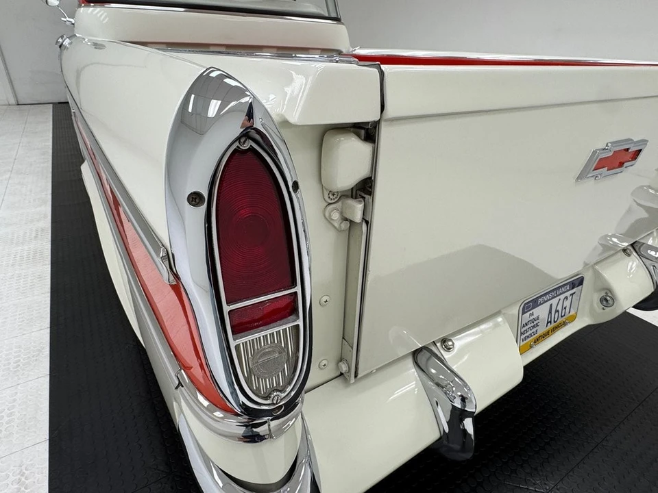 1958 Chevrolet Task Force - Image 23 of 31