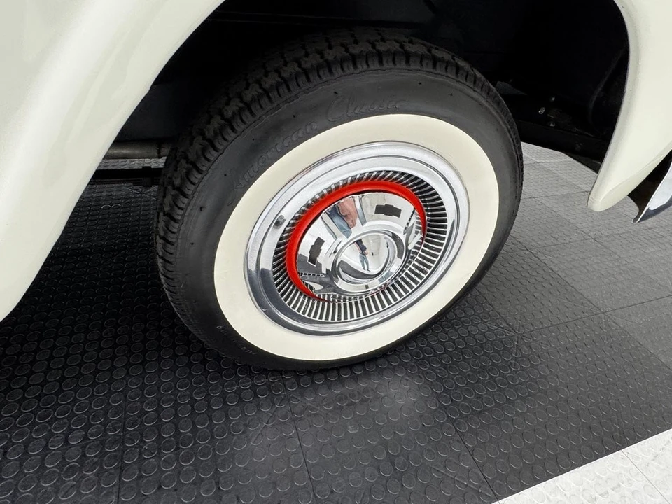 1958 Chevrolet Task Force - Image 25 of 31