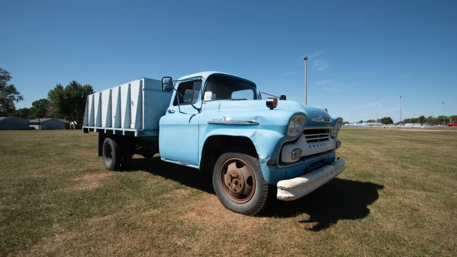 1958 Chevrolet Task Force - Image 2 of 17