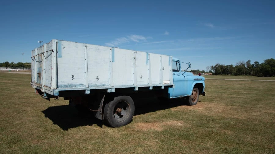 1958 Chevrolet Task Force - Image 5 of 17