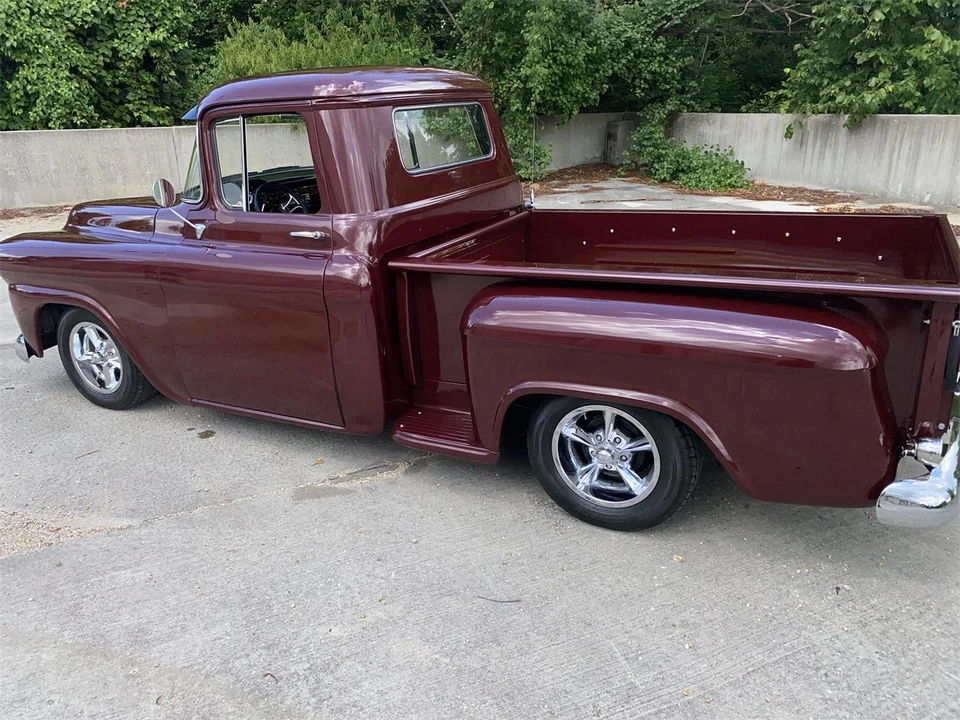 1958 Chevrolet Task Force - Image 4 of 31