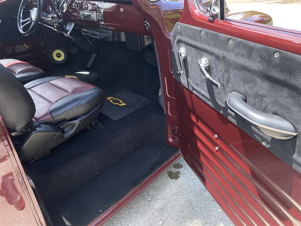 1958 Chevrolet Task Force - Image 17 of 31