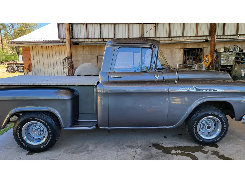 1958 Chevrolet Task Force - Image 5 of 17