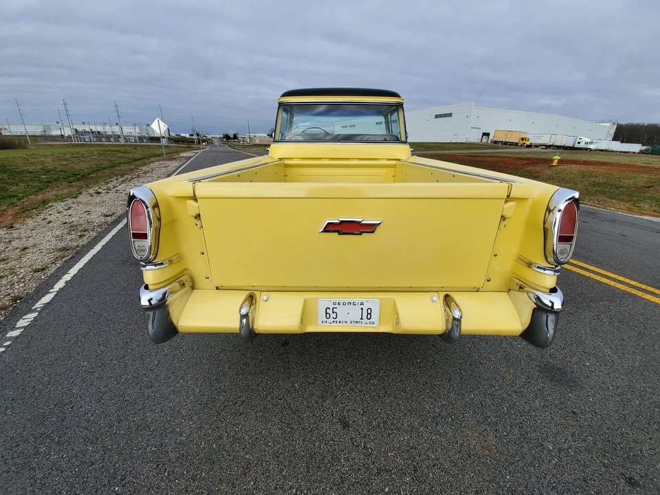 1958 Chevrolet Task Force - Image 9 of 31