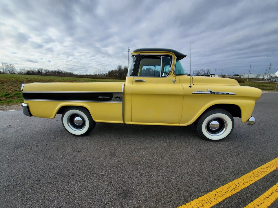 1958 Chevrolet Task Force - Image 5 of 31
