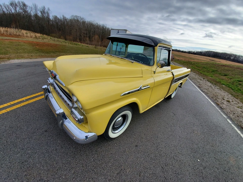 1958 Chevrolet Task Force - Image 15 of 31
