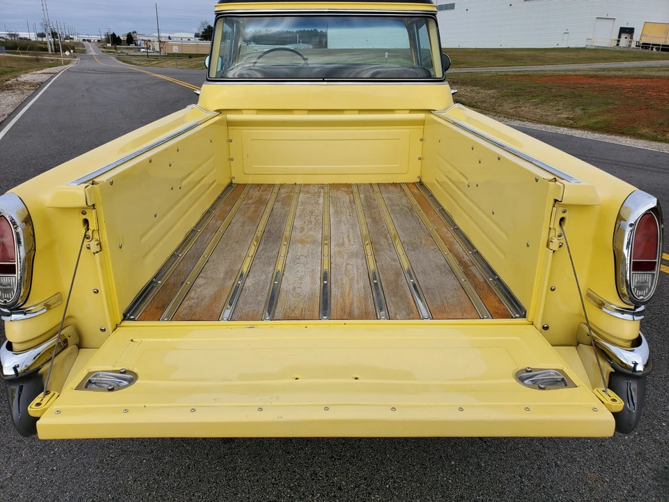 1958 Chevrolet Task Force - Image 27 of 31