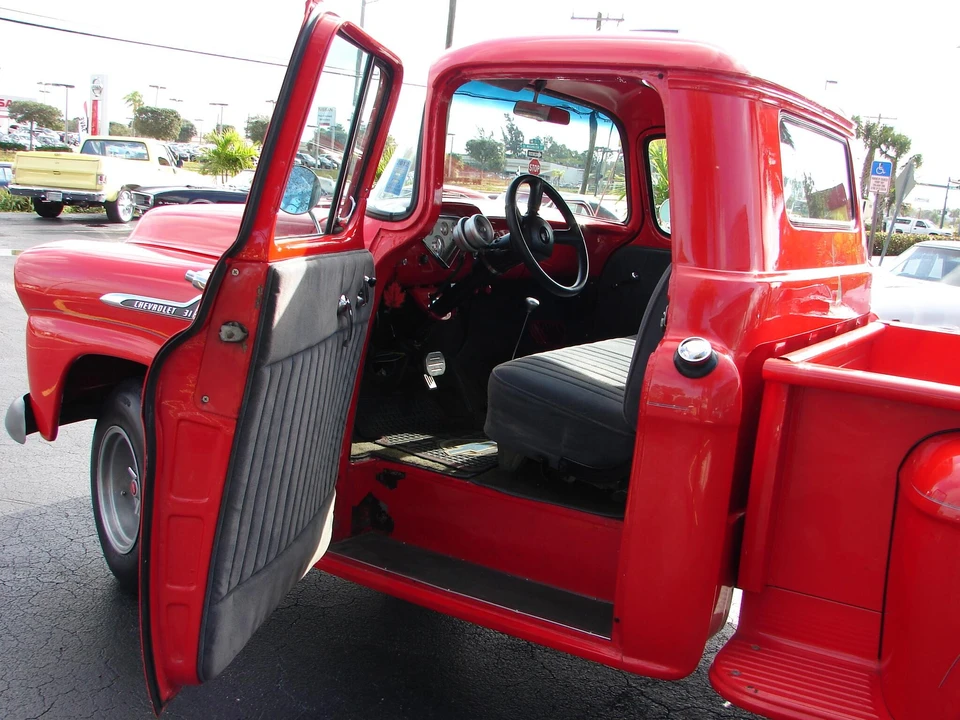 1958 Chevrolet Task Force - Image 24 of 31
