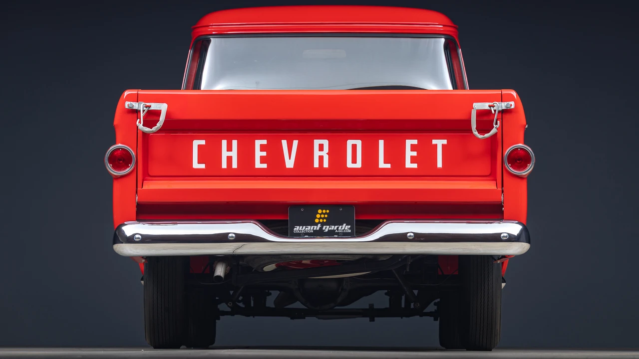 1958 Chevrolet Task Force - Image 21 of 31