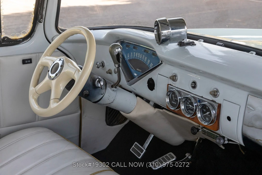 1958 Chevrolet Task Force - Image 26 of 31