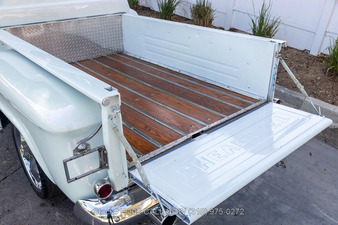 1958 Chevrolet Task Force - Image 28 of 31