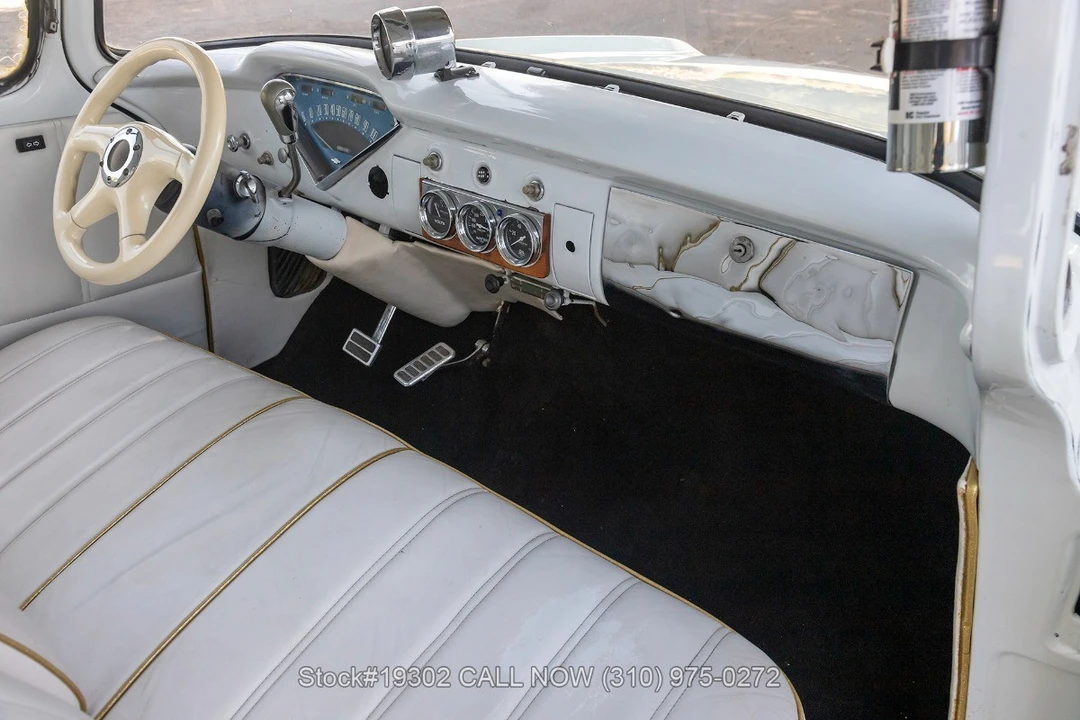 1958 Chevrolet Task Force - Image 25 of 31