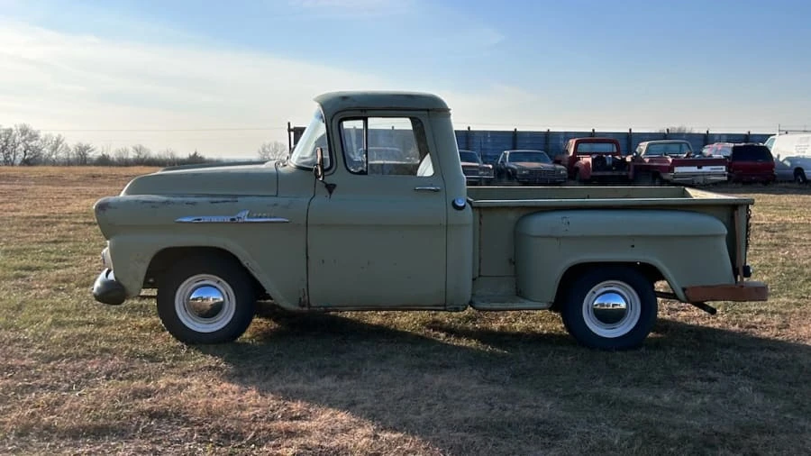 1958 Chevrolet Task Force - Image 2 of 15