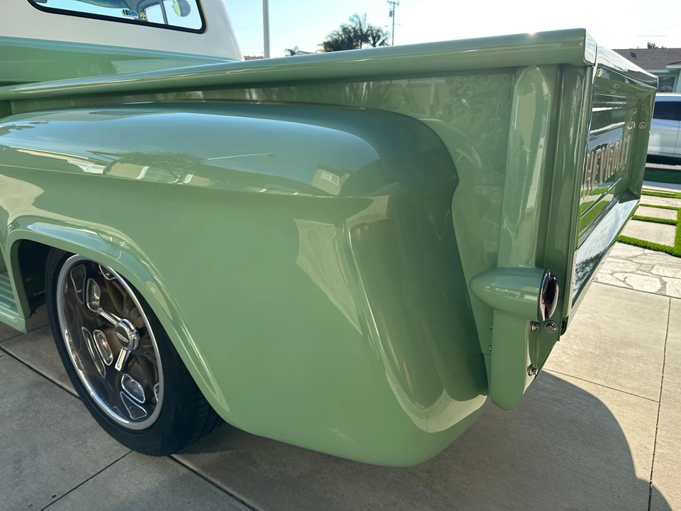 1958 Chevrolet Task Force - Image 23 of 31