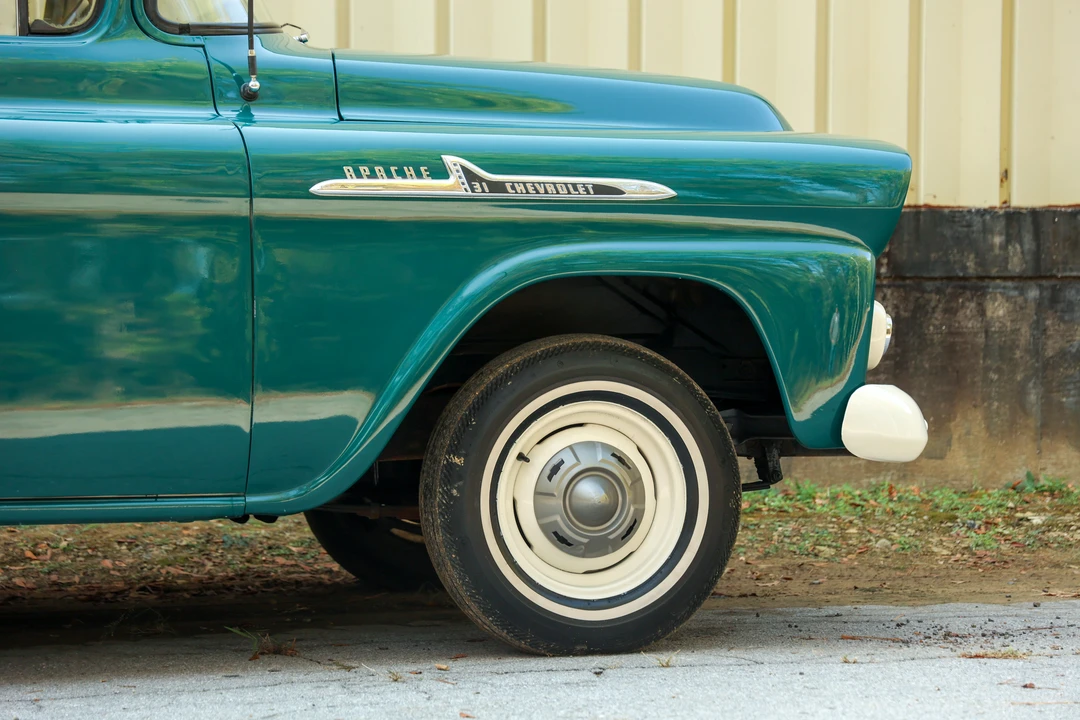 1958 Chevrolet Task Force - Image 23 of 31