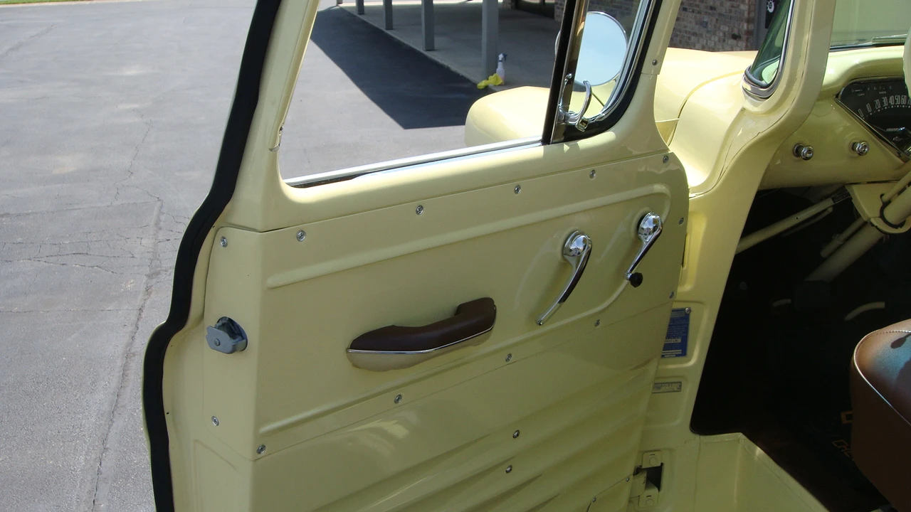 1958 Chevrolet Task Force - Image 29 of 31