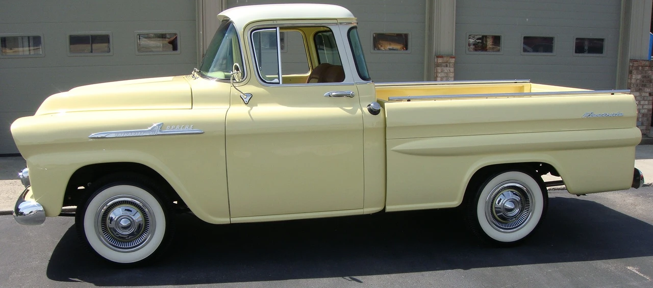 1958 Chevrolet Task Force - Image 15 of 31