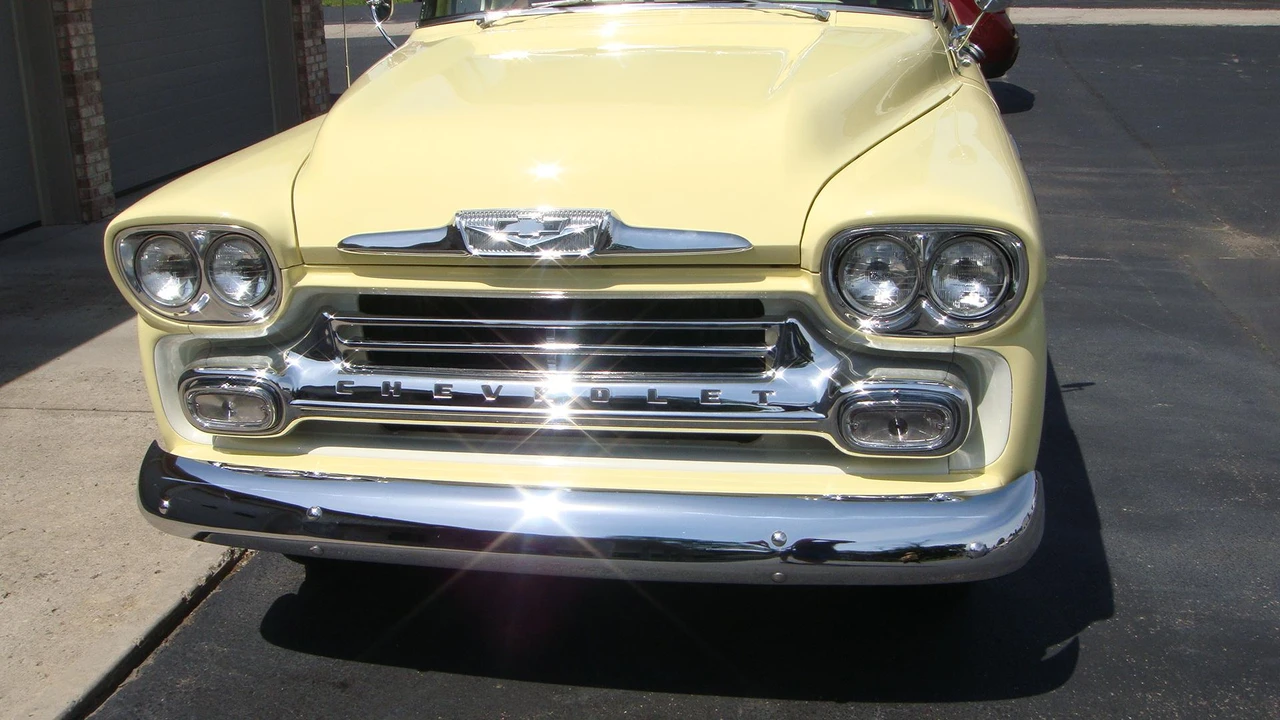 1958 Chevrolet Task Force - Image 23 of 31
