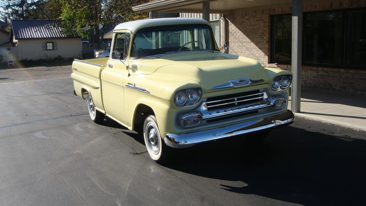 1958 Chevrolet Task Force - Image 6 of 31