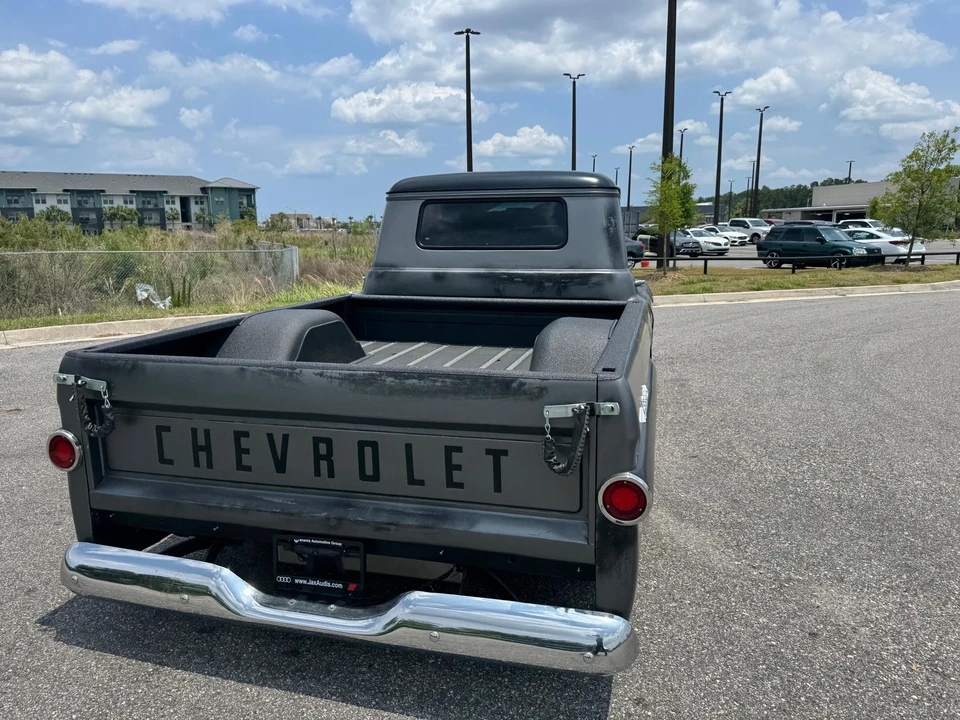 1958 Chevrolet Task Force - Image 25 of 31