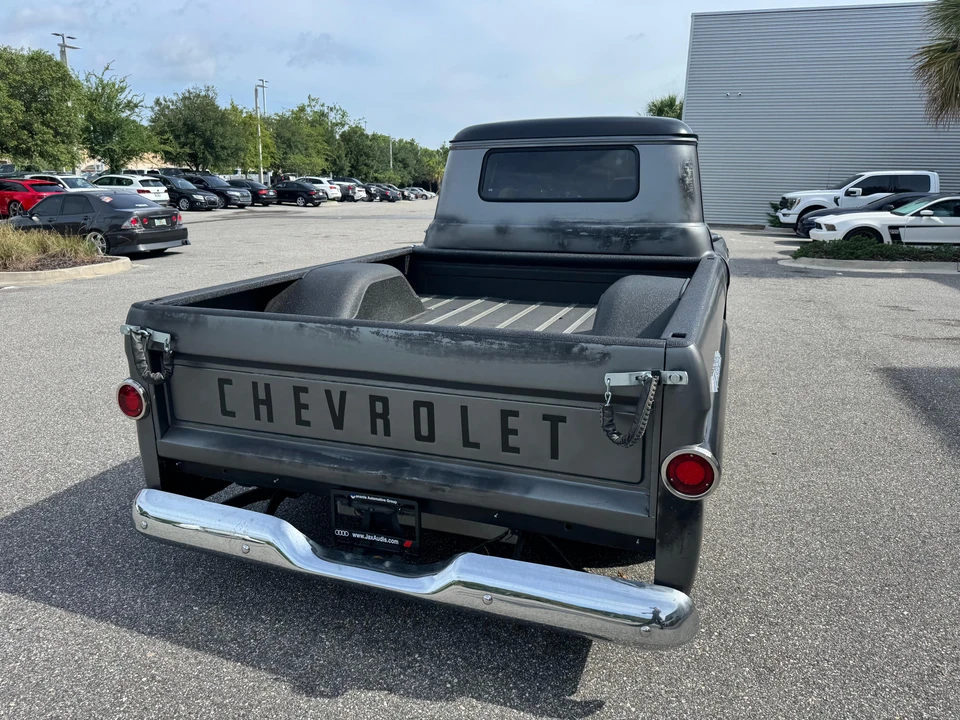 1958 Chevrolet Task Force - Image 26 of 31