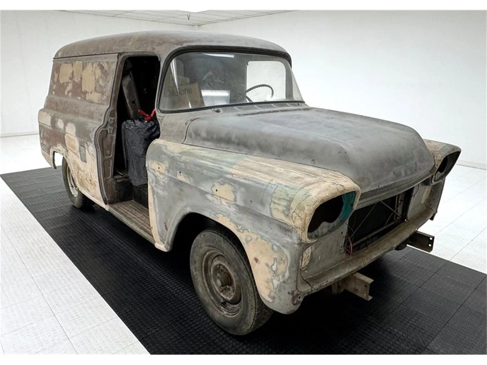 1958 Chevrolet Task Force - Image 7 of 31
