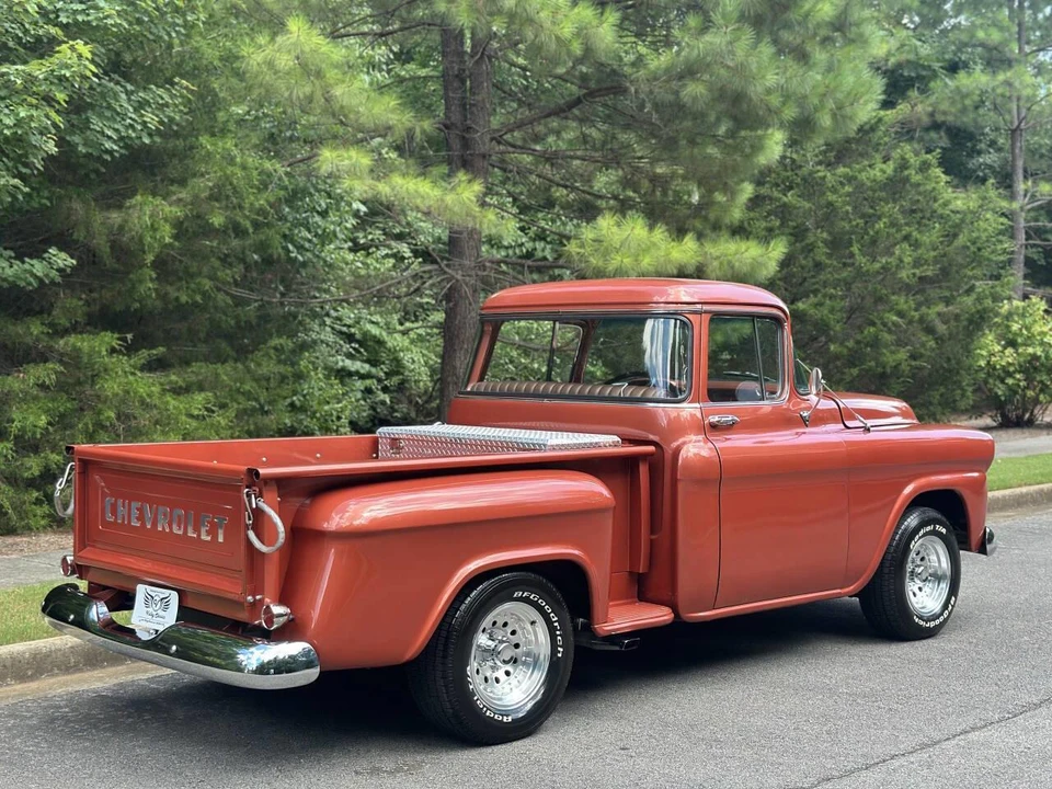 1958 Chevrolet Task Force - Image 6 of 31