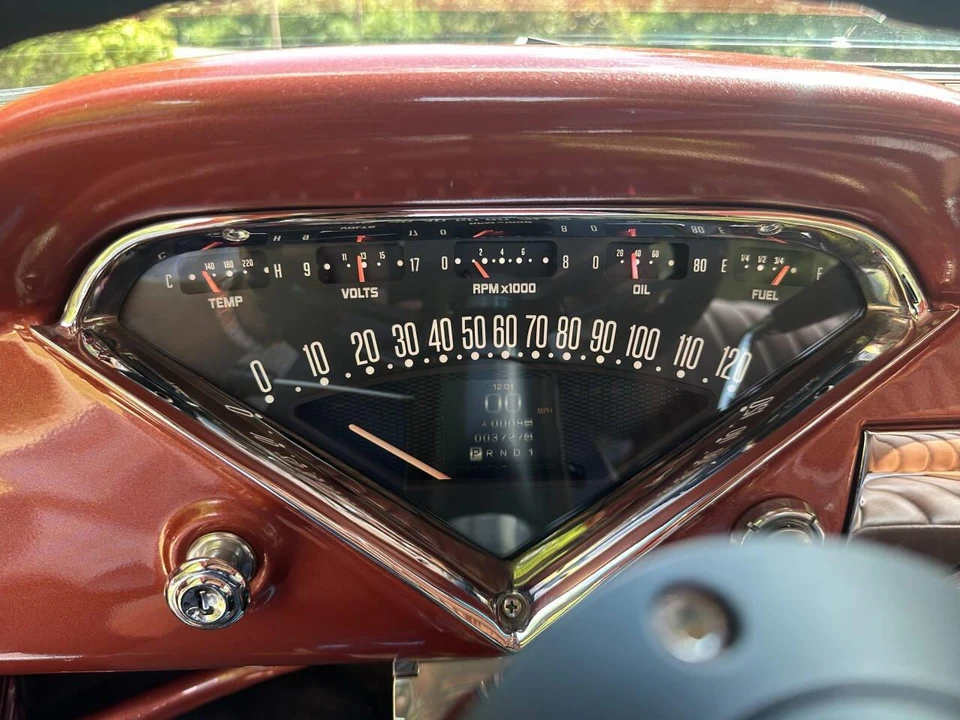 1958 Chevrolet Task Force - Image 25 of 31
