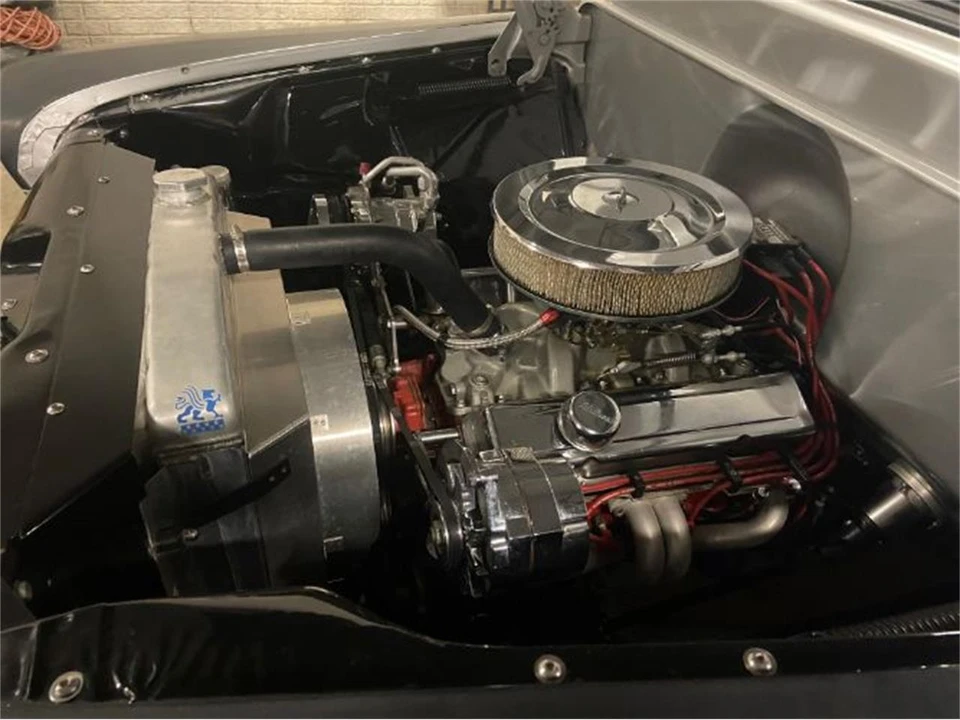 1958 Chevrolet Task Force - Image 14 of 23