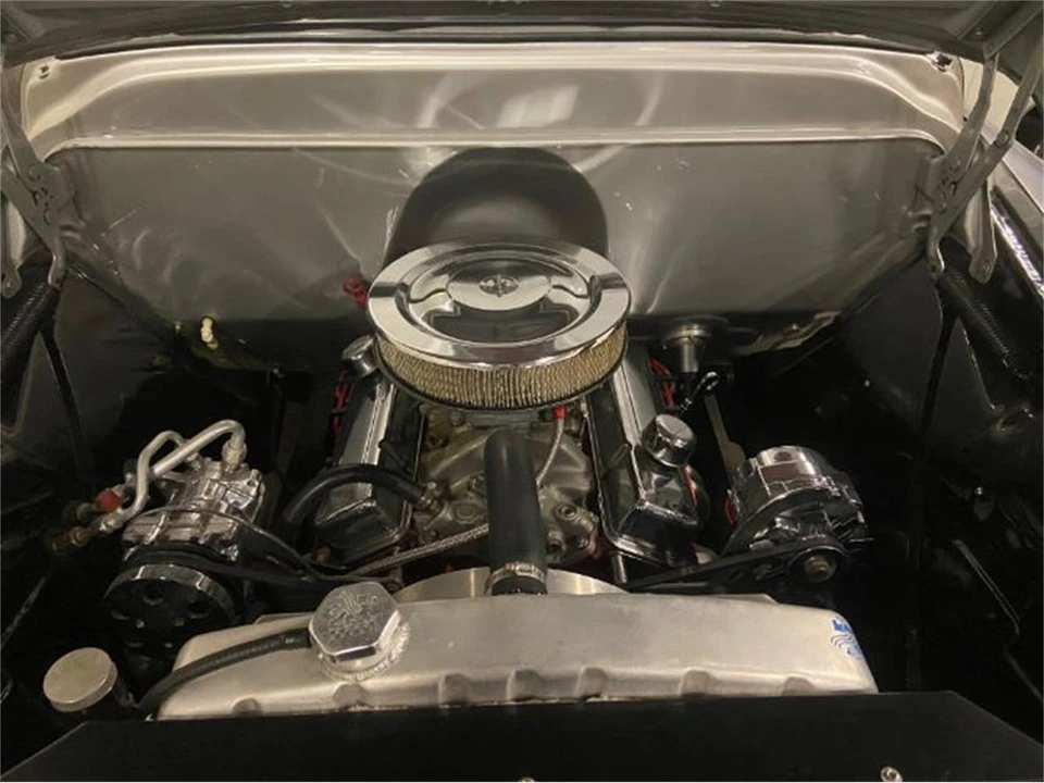1958 Chevrolet Task Force - Image 13 of 23