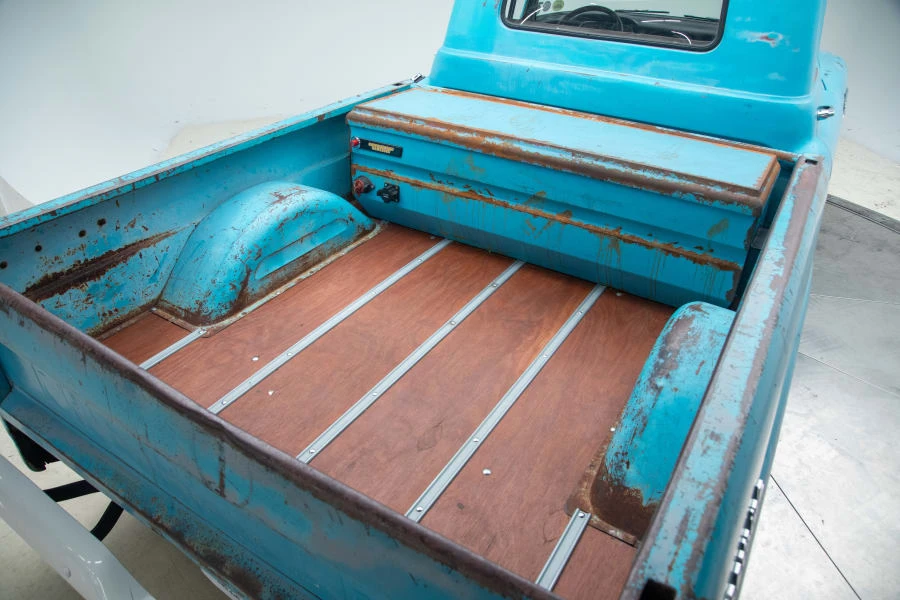 1958 Chevrolet Task Force - Image 17 of 19