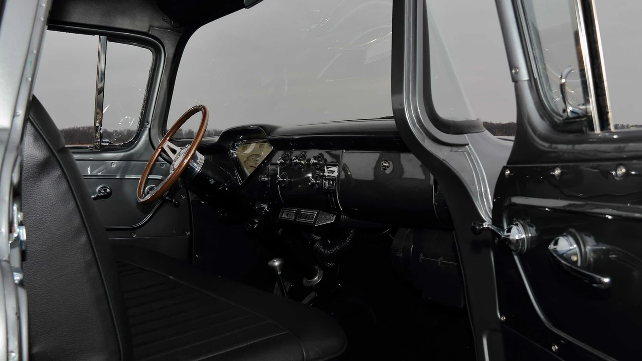 1958 Chevrolet Task Force - Image 19 of 22