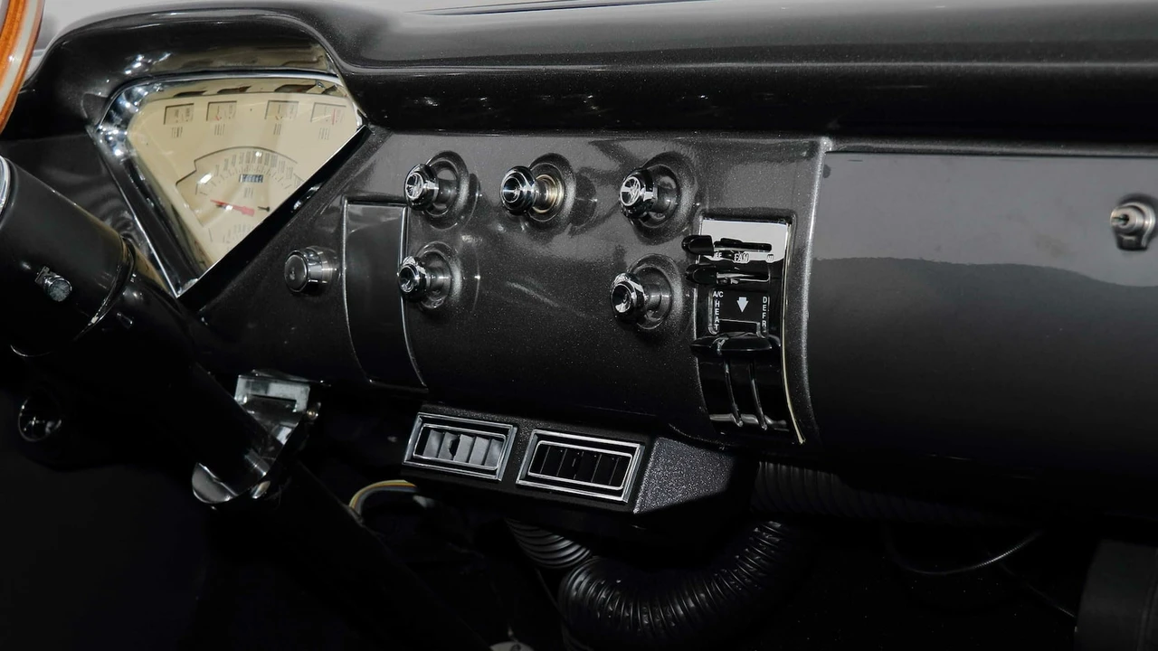 1958 Chevrolet Task Force - Image 21 of 22