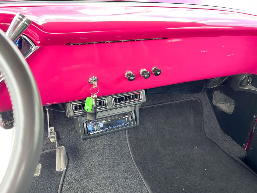 1958 Chevrolet Task Force - Image 23 of 31
